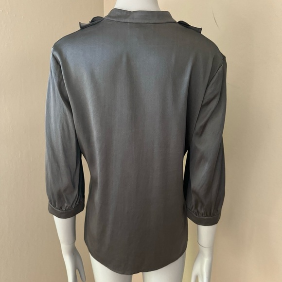 THOMAS PINK Silk Ruffle Neck Blouse Gray V- Neck 3/4 Sleeve Size 6 - Picture 6 of 16